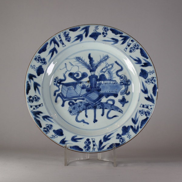 Chinese blue and white plate, circa 1720 - image 1