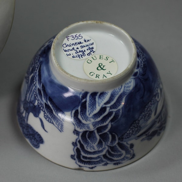 Very rare Chinese export blue and white teabowl and saucer, c.1770 - image 2