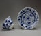 Chinese blue and white teabowl and saucer, Kangxi (1662-1722) - image 2