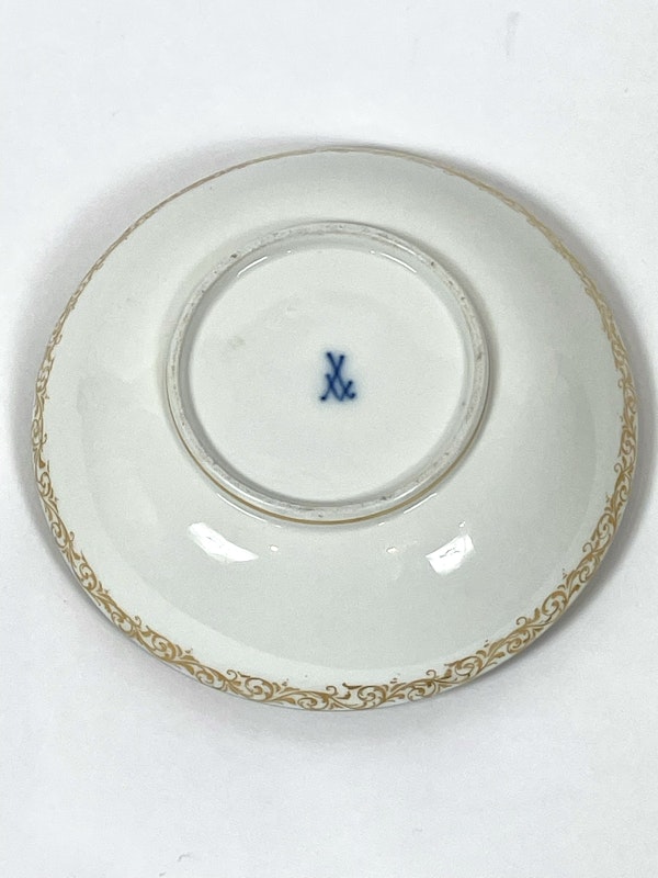 Meissen trembleuse cup,cover & saucer - image 10