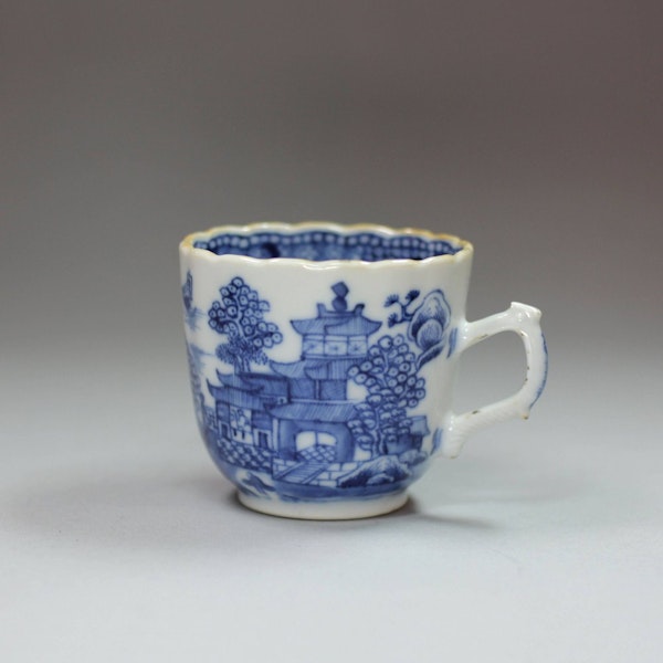 Chinese blue and white coffee cup, 18th century - image 1