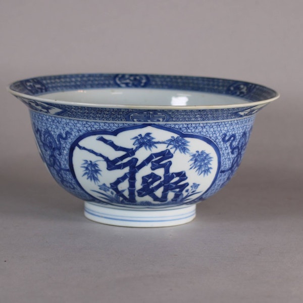 Exceptional Chinese blue and white klaptmuts bowl, Kangxi (1662-1722) - image 1