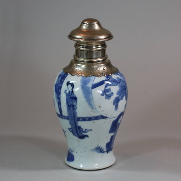 Small Chinese blue and white jar, Kangxi (1662-1722) - image 4