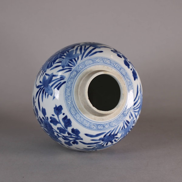 Chinese blue and white ovoid vase, Kangxi (1662-1722) - image 4