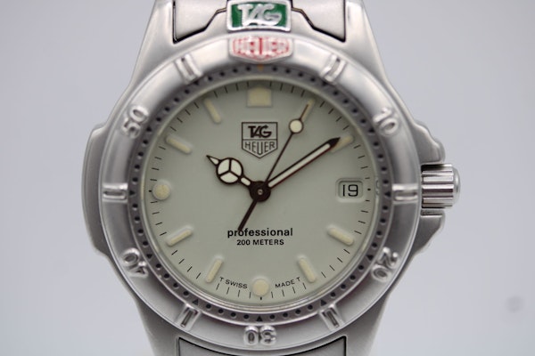 TAG Heuer Professional 200MT - image 3