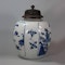 Chinese blue and white ginger jar with pierced wooden cover, Kangxi (1662-1722) - image 5