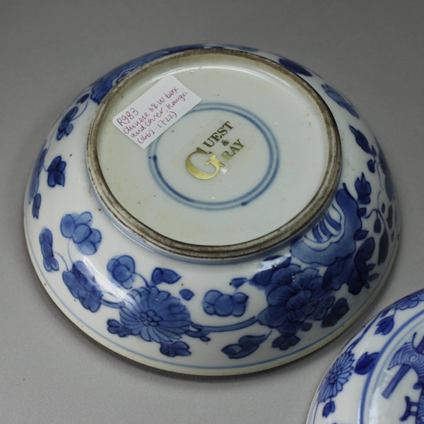 Chinese blue and white circular box and cover, Kangxi (1662-1722) - image 2