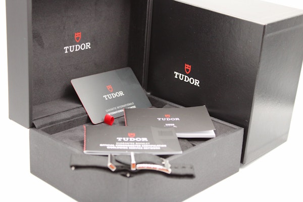 Tudor Black Bay Harrods 79230G Full Set 2022 - image 13