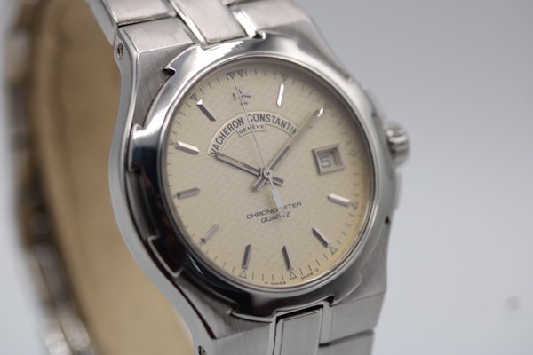 Vacheron Constantin Overseas 72040/423A - image 4