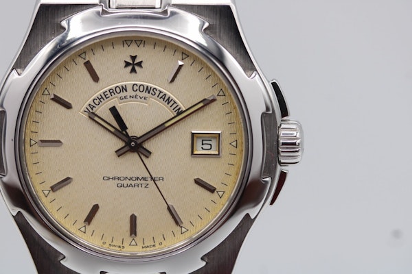 Vacheron Constantin Overseas 72040/423A - image 7