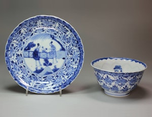 Chinese blue and white bowl and saucer, Kangxi (1662-1722)