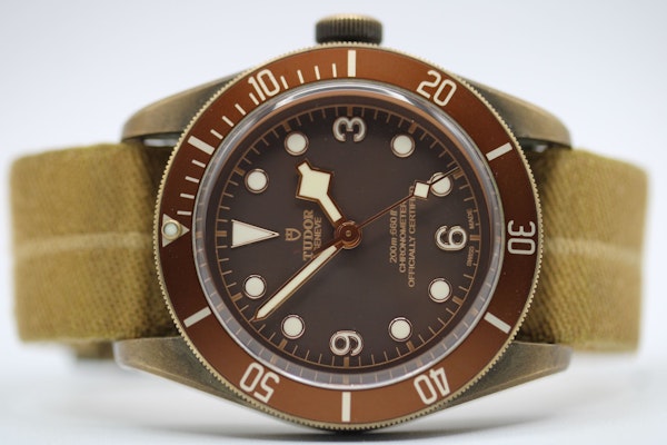 Tudor Black Bay Bronze Heritage Black Bay Bronze 79250BM - image 7