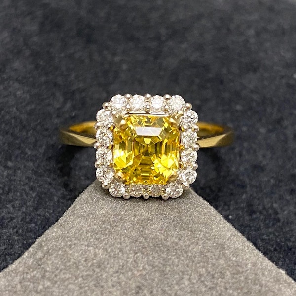 Yellow Sapphire Diamond Ring in 18ct Yellow/White Gold date circa 1970, SHAPIRO & Co since1979 - image 8