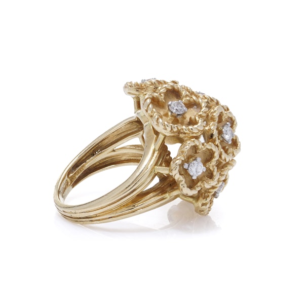 Kutchinsky 18kt Gold Diamond cluster ring - image 4