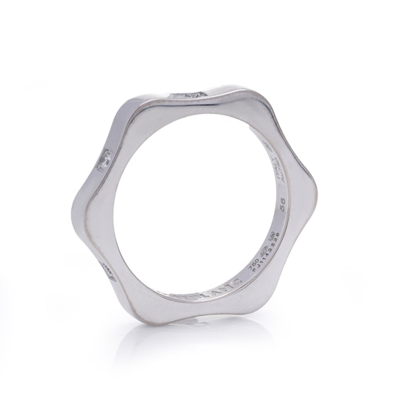 Montblanc 18kt white gold diamond band ring. - image 5