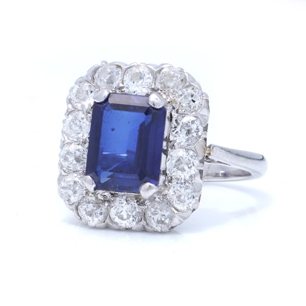 Platinum sapphire and diamond cluster ring - image 5