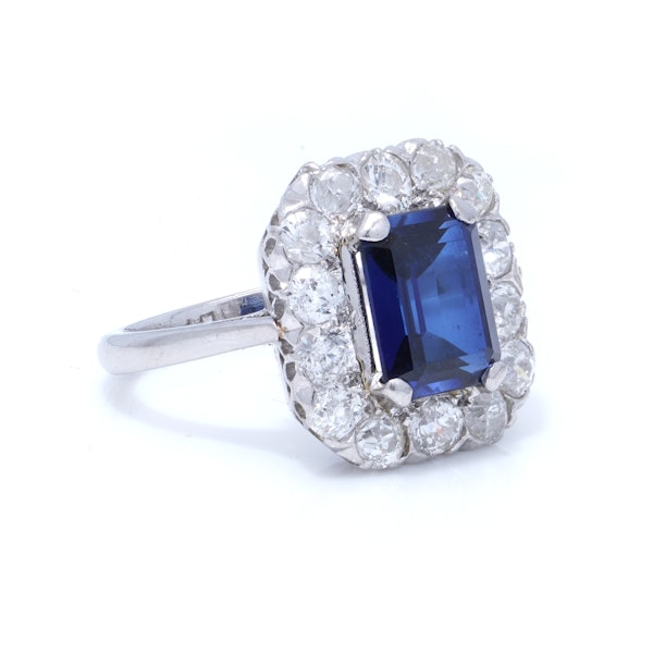 Platinum sapphire and diamond cluster ring - image 7