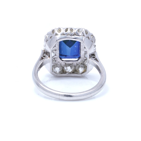 Platinum sapphire and diamond cluster ring - image 4