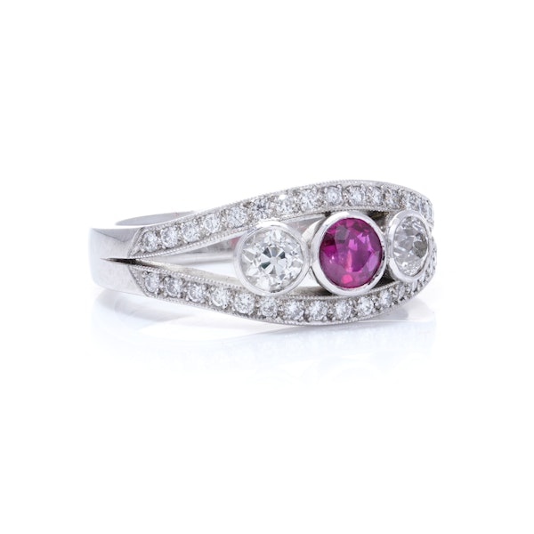 Platinum three-stone diamond and ruby ring. - image 3