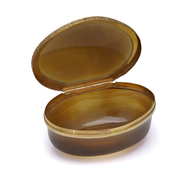 Agate snuff box with 18ct gold mounts c. 1790 - image 4