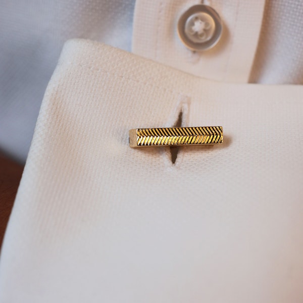 Vintage French 18ct Gold Herringbone Bar Cufflinks, Circa 1960 - image 7