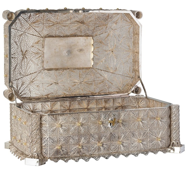 A magnificent mid-19th century silver and silver gilt filigree casket of Irish and Jewish interest inscribed ‘By M. Erlich Manufacturing Jeweller Dublin 1858 - image 6