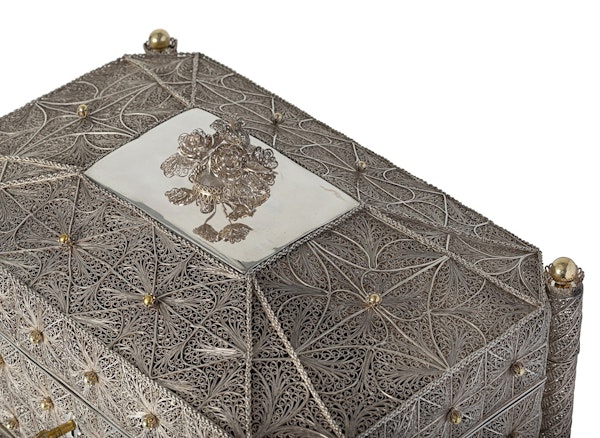 A magnificent mid-19th century silver and silver gilt filigree casket of Irish and Jewish interest inscribed ‘By M. Erlich Manufacturing Jeweller Dublin 1858 - image 4