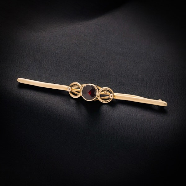 14kt gold garnet bar brooch by Faberge workmaster August Wilhelm Holmström - image 2