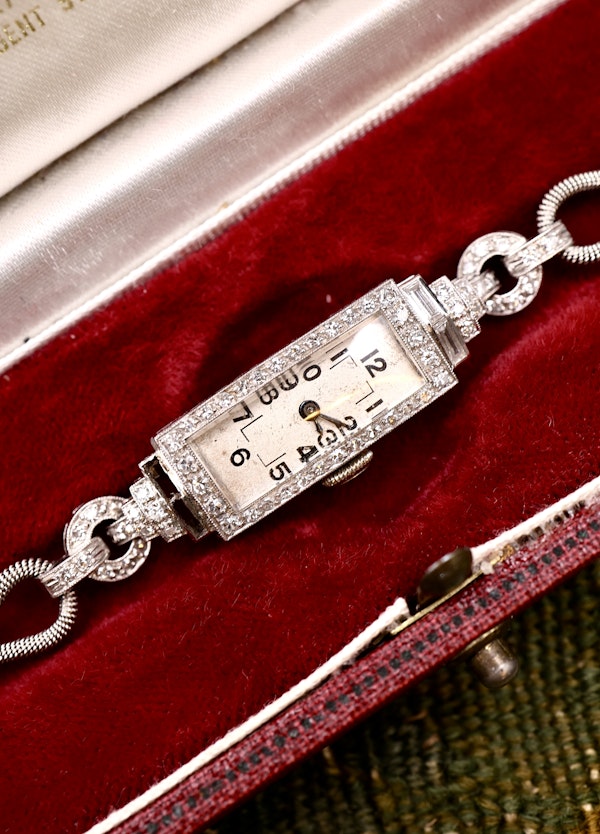 A very fine oblong "Art Deco" Diamond set Cocktail Watch in Platinum & 18ct White Gold (tested) with Diamond Step shoulders. Circa 1930 - image 2