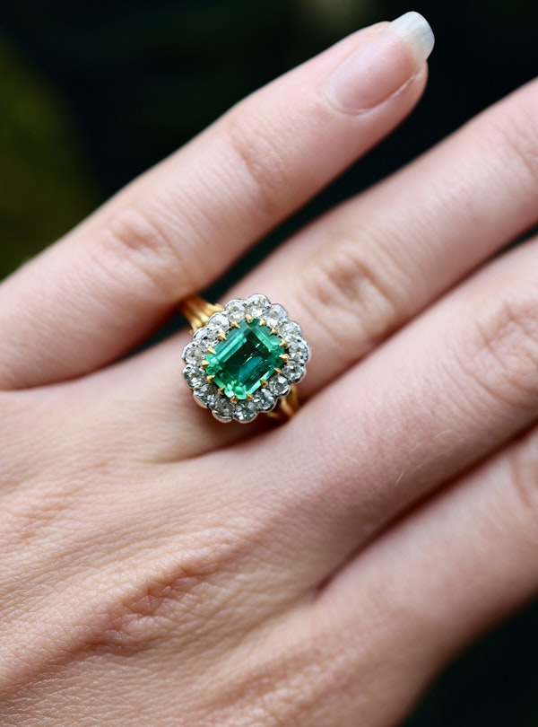 An Exquisite 18 Ct. Yellow and White Gold (tested)  Colombian Emerald & Diamond Cluster Ring - Mid 20th Century - image 3