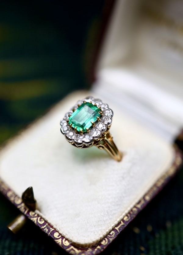 An Exquisite 18 Ct. Yellow and White Gold (tested)  Colombian Emerald & Diamond Cluster Ring - Mid 20th Century - image 4