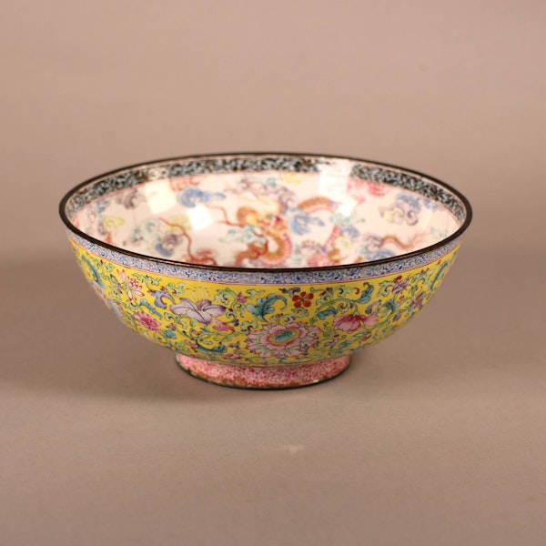 A fine Chinese Qianlong Canton enamel bowl - image 7