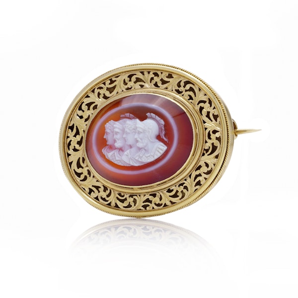 19th century gold and carved banded agate cameo brooch - image 2