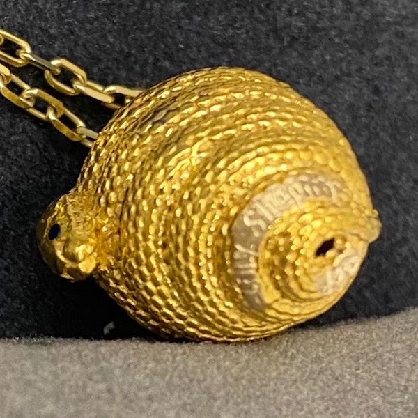 Miniature Egg Pendant in 9ct Gold Sapphire, Lilly SHAPIRO since 2003 - image 6