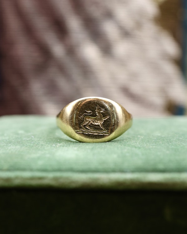 18ct Yellow Gold Mens Signet Ring Circa 1900 - image 1