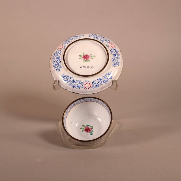 A Chinese Canton enamel tea bowl and saucer, Qianlong (1736-95) - image 2