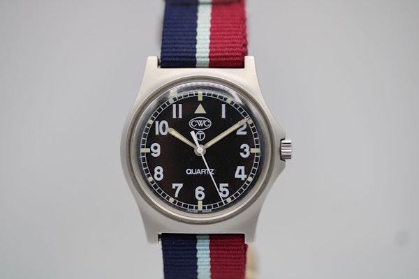 CWC British Military Quartz Watch 1987 - image 2