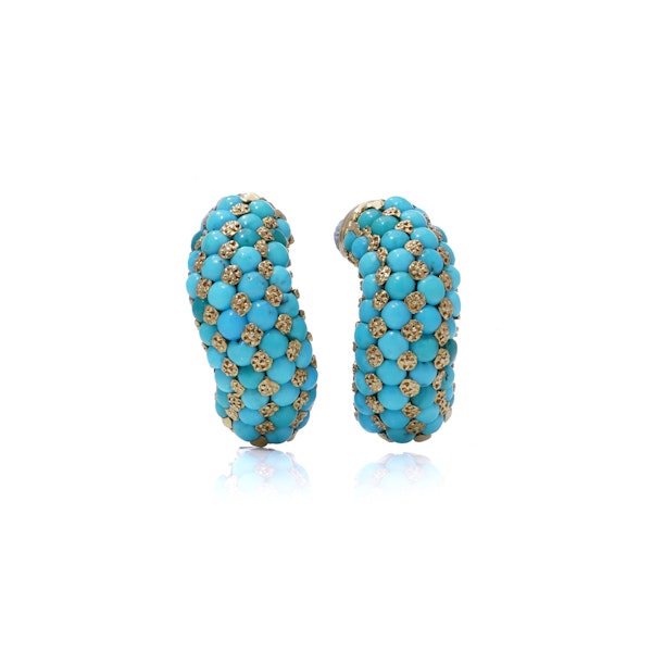 Vintage 18kt gold pair of turquoise clip - on earrings - image 5