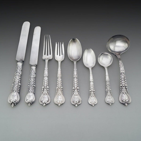 Tiffany & Co. Florentine pattern silver cutlery set of 8 - image 2