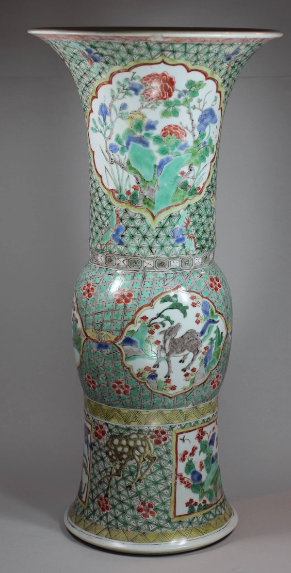 Chinese famille verte gu beaker vase, Kangxi (1662-1722) - image 4