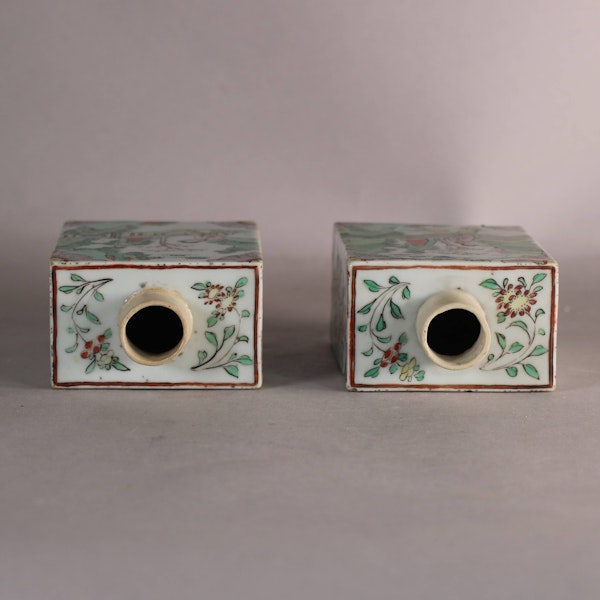 Pair of Chinese famille verte tea caddies, Kangxi (1662-1722) - image 7