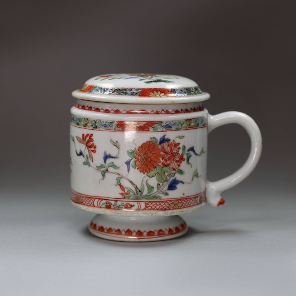 Chinese famille verte mustard pot and cover, Kangxi (1662-1722) - image 1