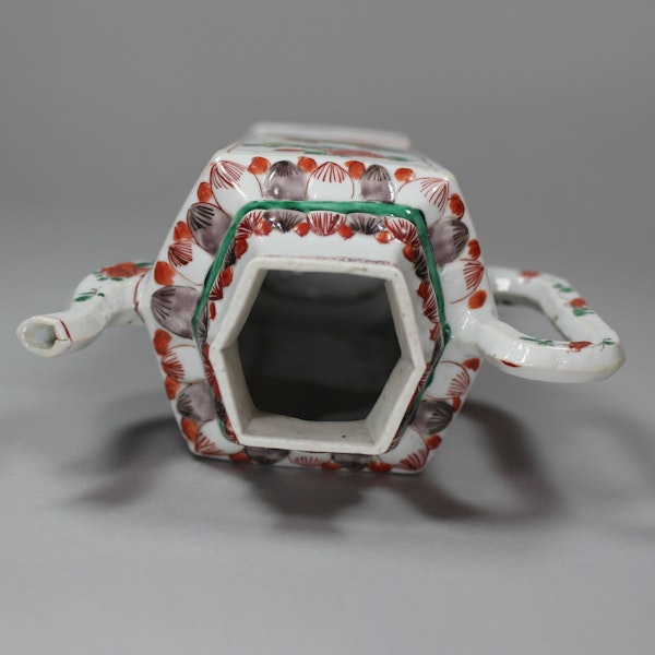 Chinese famille verte hexagonal ewer, Kangxi (1662-1722) - image 2