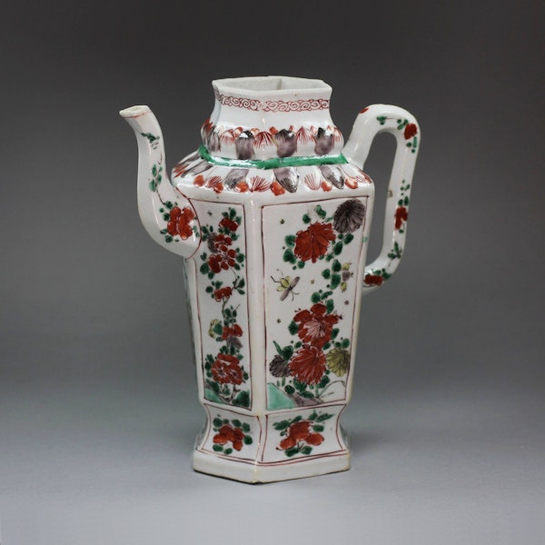 Chinese famille verte hexagonal ewer, Kangxi (1662-1722) - image 1