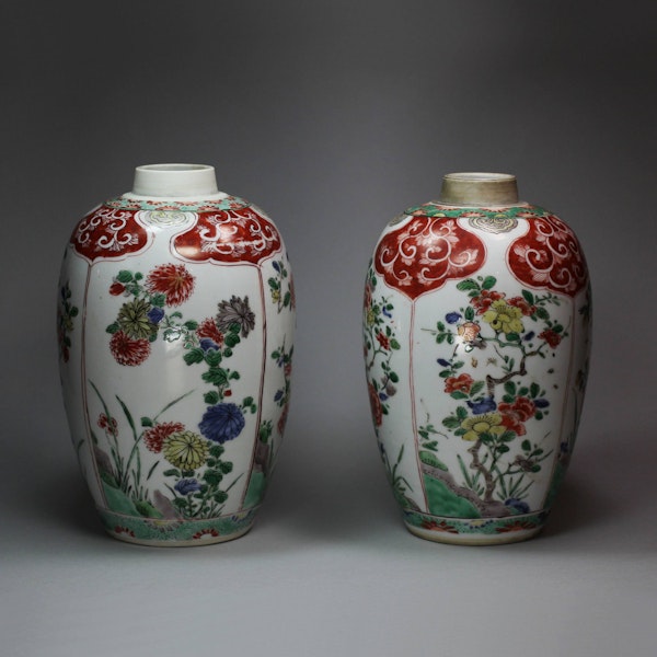 Near pair of Chinese famille-verte ovoid jars, Kangxi (1662-1722) - image 1