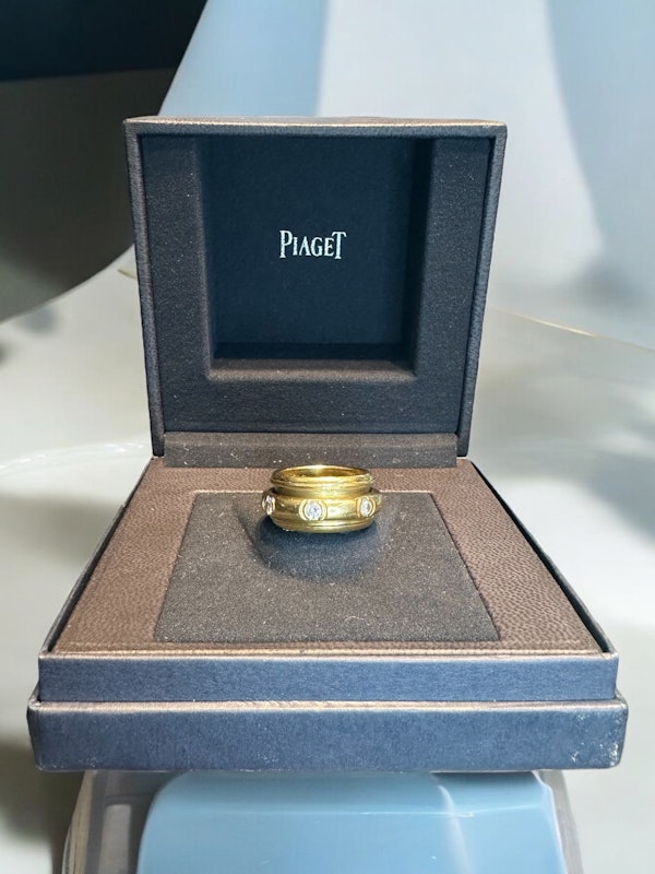 Piaget - A stunning vintage Piaget "Possession" spinning ring. - image 1