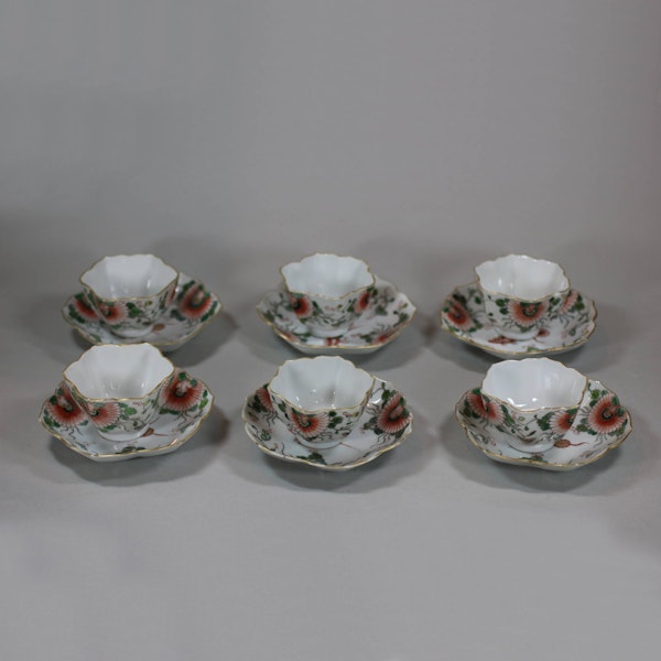 Six Chinese famille verte teabowls and saucers, Yongzheng (1723-35) - image 5