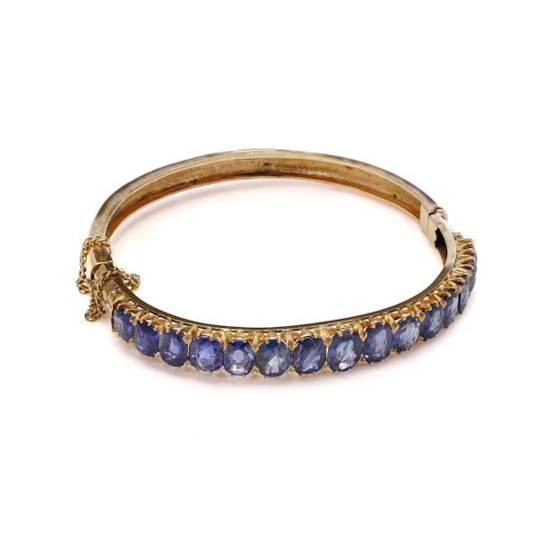 Antique Victorian 18kt gold Sapphire bangle with safety chain - image 3