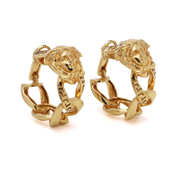 Gianni Versace 18kt gold La Medusa clip-on hoop earrings - image 3