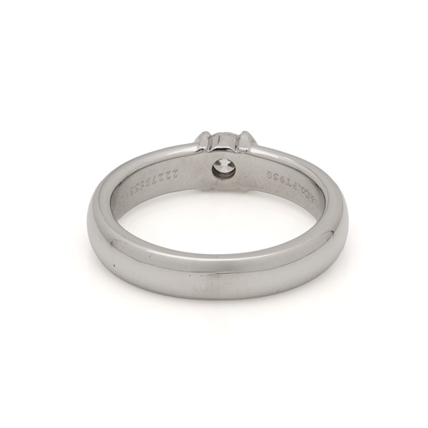 Tiffany & Co.  Etoile Platinum 0.30 cts. diamond solitaire ring - image 5